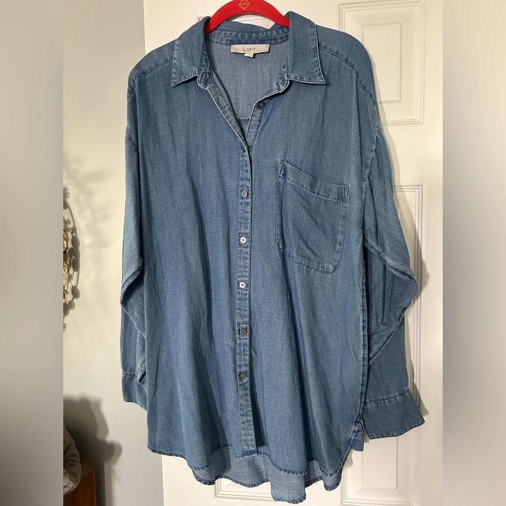 NWOT Loft Chambray Oversized Button Front Shirt